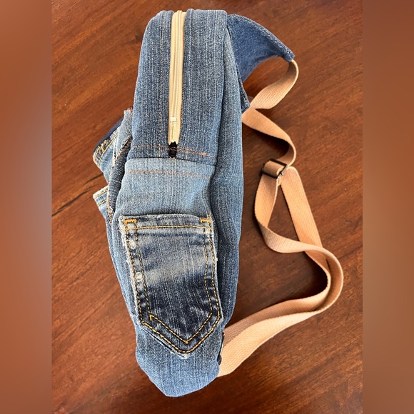 Levi's Blue Denim Jeans Bag / Purse / Back Pack Strap/ Sling/ Many Pockets - Picture 4 of 11